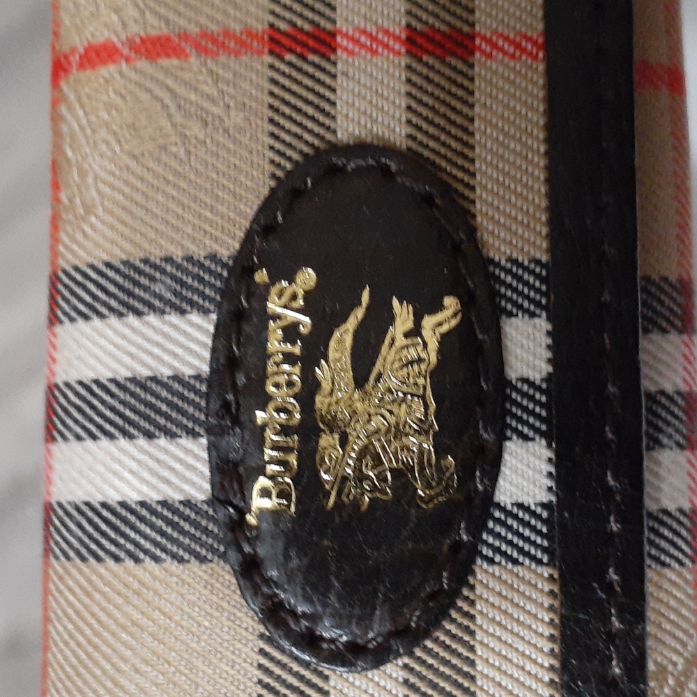 Burberry's Vintage Key Case Euc Authentic - image 2